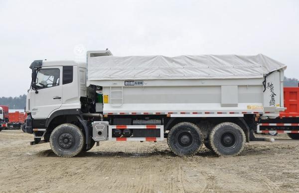 350hp Direção à esquerda 10 rodas Dongfeng 6X4 camião para descarregar areia e cascalho