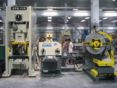 Stable Metal Sheet Straightening Machine / High Precision Nc Servo Feeder
