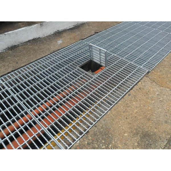 Q235カーボン30x5産業鋼鉄耳障りで頑丈な床