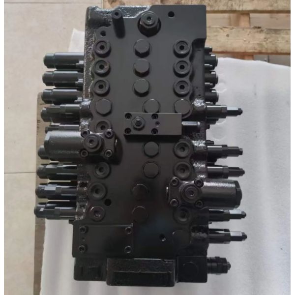 SK75-8 Hydraulic Main Control Valve Assy for Kobelco Excavator Spare Parts LG30V00001F1 Main Control Valve OEM