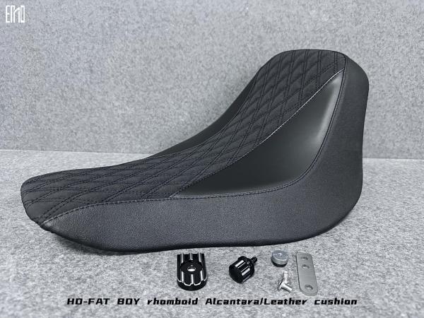 Coussin exquis de moto de pièces de rechange en cuir en caoutchouc en plastique de moto