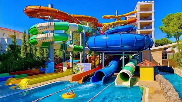 Équipement pour les enfants en plein air piscine grand toboggan