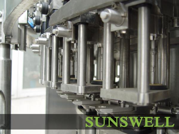 Monoblock carbonatou o Kvass das bebidas da energia da máquina de enchimento que enxágua tampar de enchimento