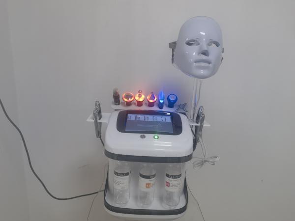 Máquina de cuidado de la piel de dermoabrasión con inyección de aire recargable multipolar portátil