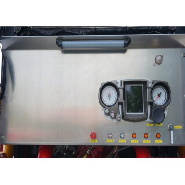 Road and Rail Convertible Fire Fighting Truck 2 Seats Elkhart Monitor Max Speed 90KM/H