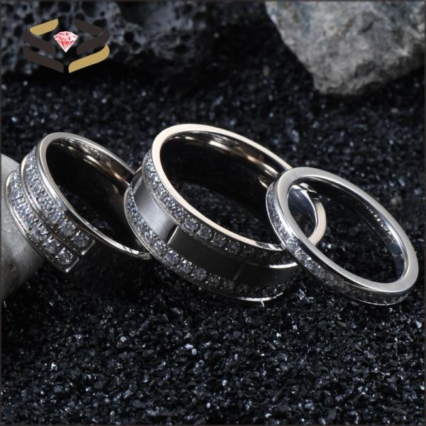 Men Wedding Silver Titanium Rings 8mm With Cubic Zircon Inlay