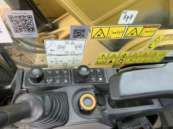 Excavadora Volvo EC220D 198kW 265hp