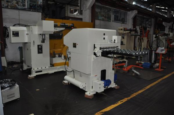 Empty Feeder Feeding Length Stamping Peripheral Equipment Line Speed 16~24 M / Min