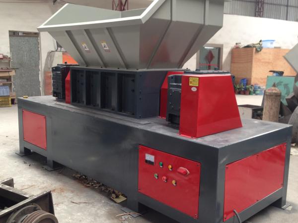 Aluminum Can Scrap Metal Cardboard Wood Plastic Waste Shredders New design plastic/ wood/ rubber shredder with competiti