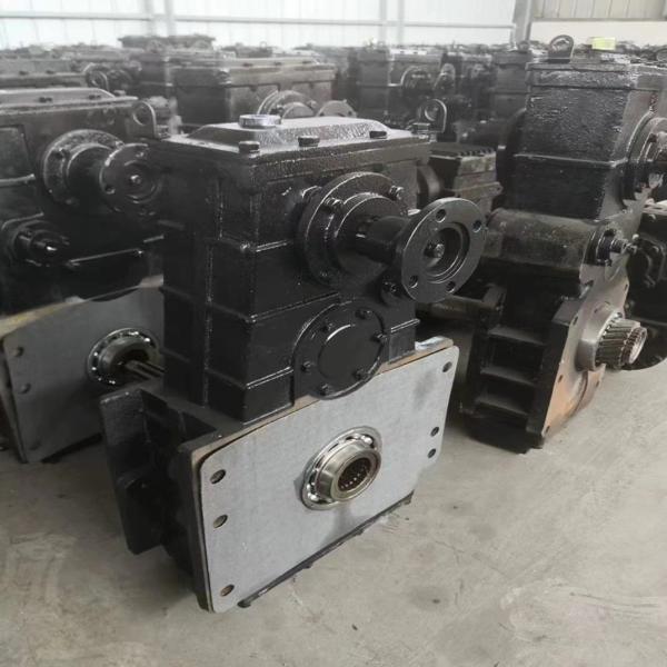 Steel Material PTO for Fast Gearbox Compression Type Sprinkler Wrecker Truck QC35 OE NO