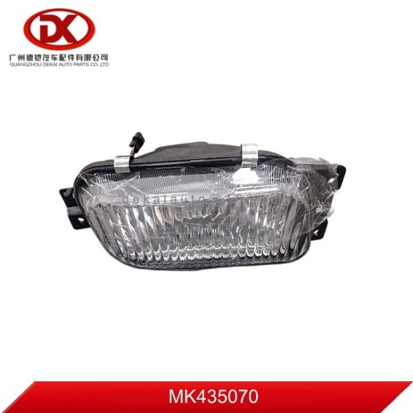 Right Fog Lamp Suitable for MITSUBISHI E-3/4 MK435070