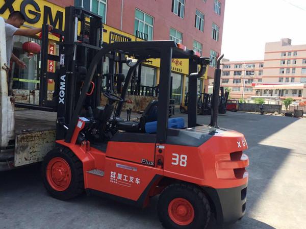 3.8 Ton Diesel Forklift Truck With Xinchai Diesel Engine 360mm/S Lifting Speed