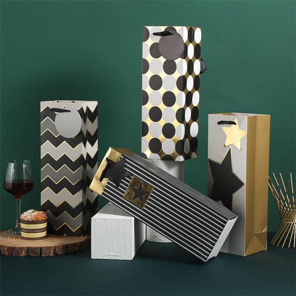 SGS Reusable Christmas bottle Kraft Wine Paper Bags With Hot Foil Stamping
