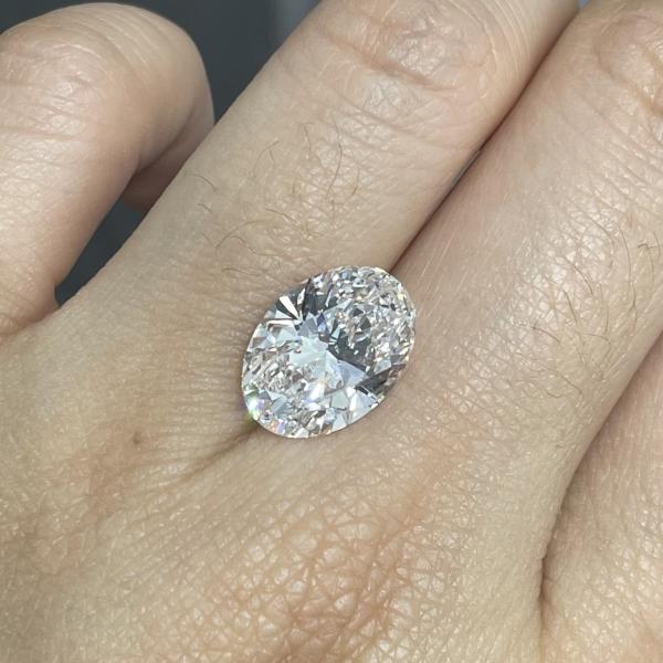 Os diamantes crescidos 5.18Carat de G laboratório fraco incolor cultivaram os diamantes VS1