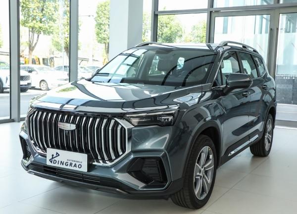 Compétitif Export Fast Ship Geely voiture 5 portes 7 places SUV 2.0T essence essence huile de carburant voiture neuve