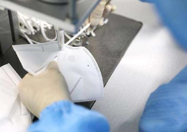 PLC Control Disposable Mask Machine / Non Woven KN95 Facial Mask Making Machine
