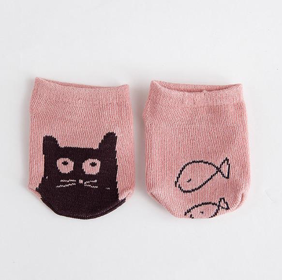 Jacquard Logo Baby Essentials Socks , Sweat Absorbent Funny Baby Socks Kids Warm Socks