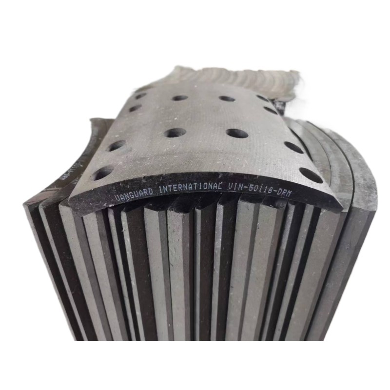 SINOTRUK Howo Brake Linings Shoes WG9761450118/WG9761450119 AZ9231342072 E7 371 Truck Brake Liner New Semi-metallic Non-asbestos
