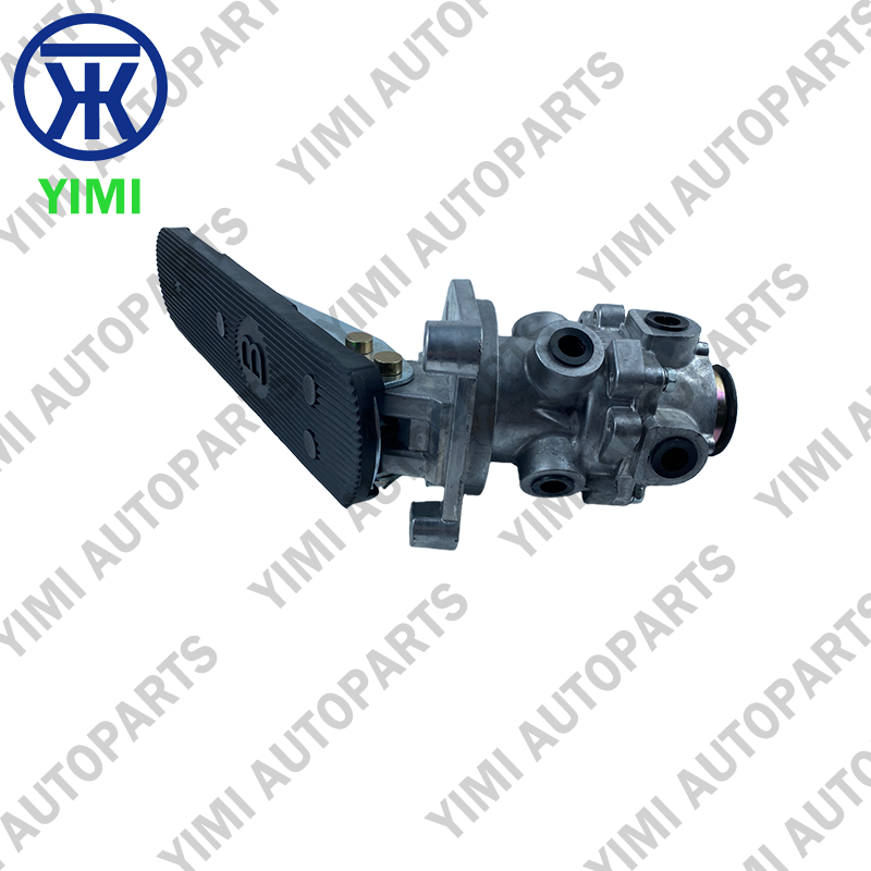 Foot Brake Valve MC838211 with Proportional Pressure Control for Mitsubishi Fuso Air Brake System - High-Strength Aluminum Alloy Direct OEM Replacement
