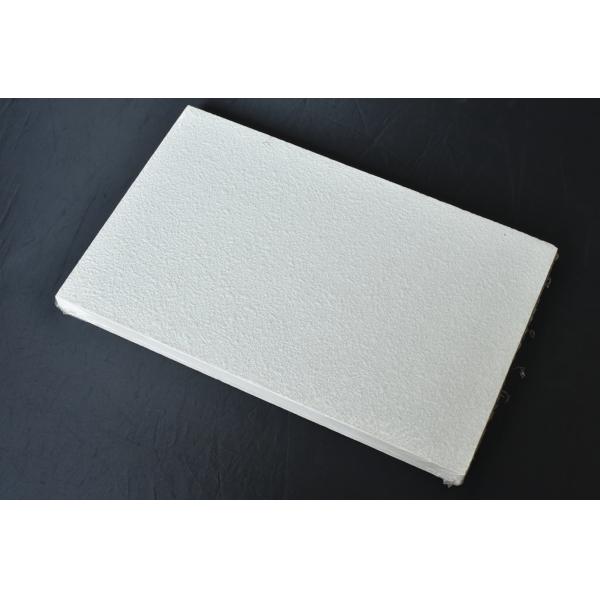 Класс А Огнеупорные акустические стеклянные потолочные плитки из шерсти квадратные края стекловолокно панели