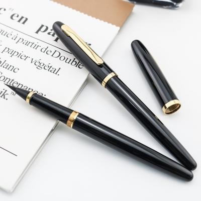 Un stylo de signature en cadeau
