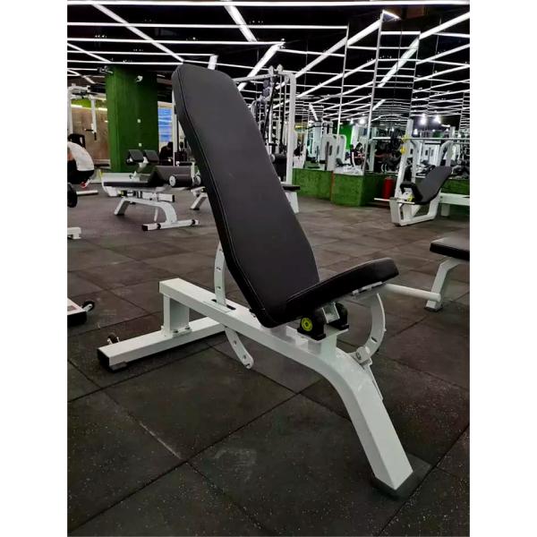 Banco de pesas ajustable para uso comercial Prensa de gimnasio Equipo de pesas libres Banco de pesas para uso interior Material metálico