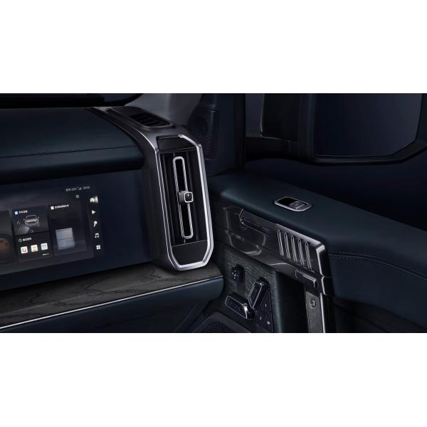 Chinese SUV Cars Dongfeng M-hero 917 High Horsepower Buggy with 1088 Horsepower PHEV EV and 142.7kWh Battery Capacity