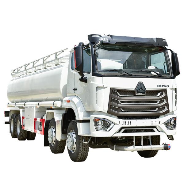 Howo 8x4 Fuel Oil Tanker Truck For Fuel Transportation 10 - 15T Gross Vehicle Weight
