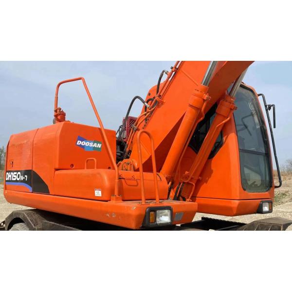Used DOOSAN DX140W-7 Wheel Excavator with Original Paint and Cummins Engine 112kW