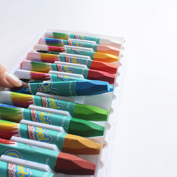Wholesale Fantastic Color Triangle Oil Pastel Set-12 Colors Plastic Packaging Kids Drawing Supplies