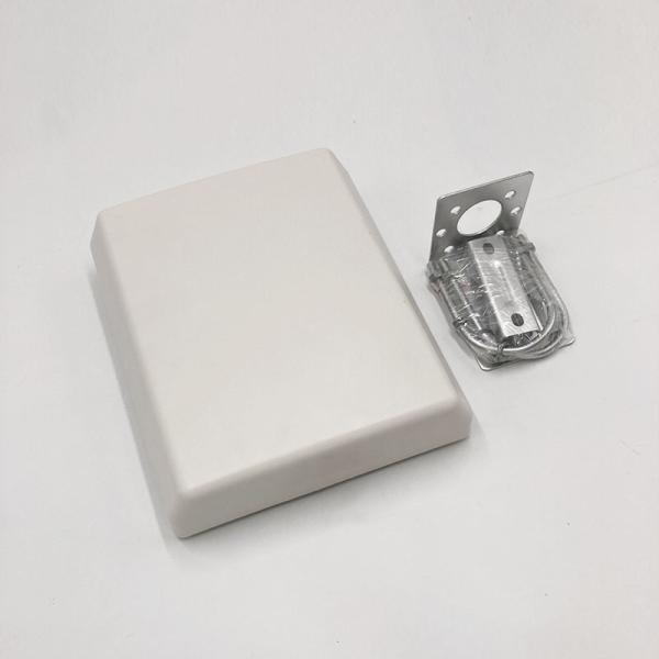 1.2G  1200-130M 8dbi Directional Panel Antenna for Unmanned Aerial Vehicle 218*180*45mm