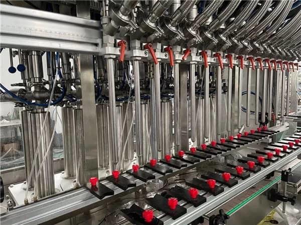 Automatic Servo Motor Piston Pump 5 Litre Car Oil Filling Machine For Jerry Can