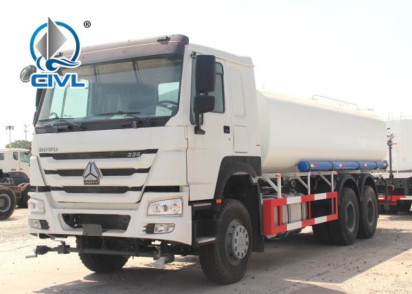 sinotruk howo water tanker trailer 6 x 4 25000l sprikler12.00r22.5 tires with one spare tire