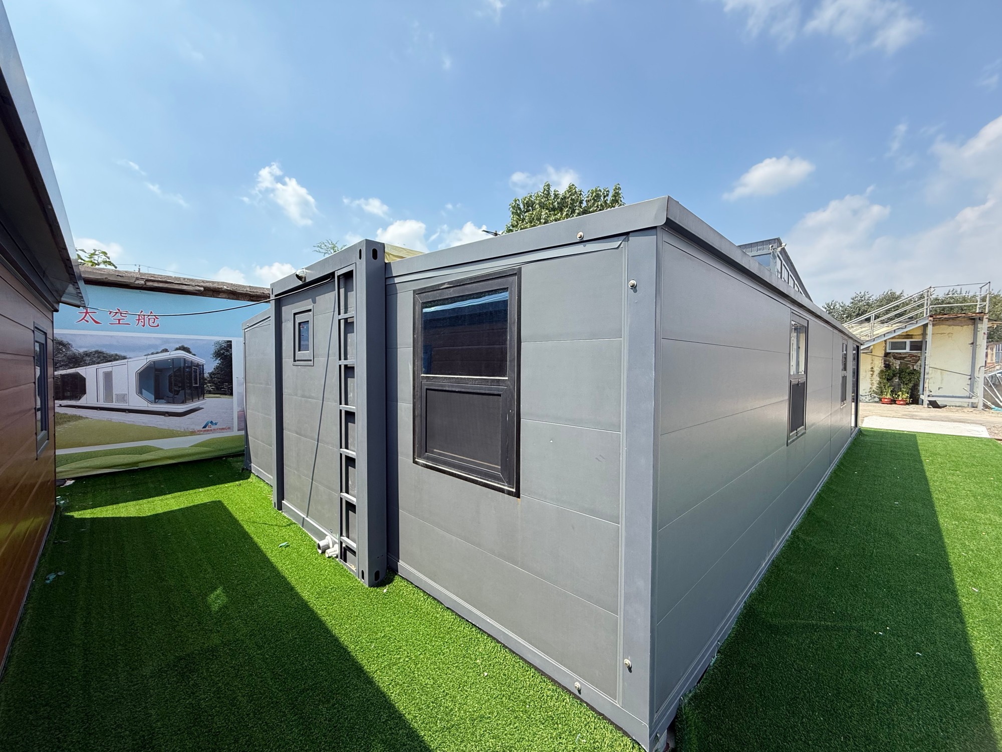 Manufactory Direct Luxury Tiny House Container Quick Assembly and Space Optimization for Workshops Multi-Functional Waterproof