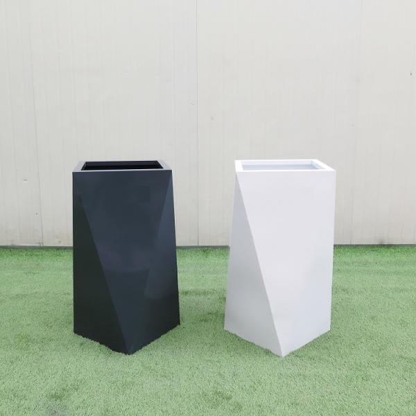 Community L407xW407xH1042mm Black Metal Plant Pot