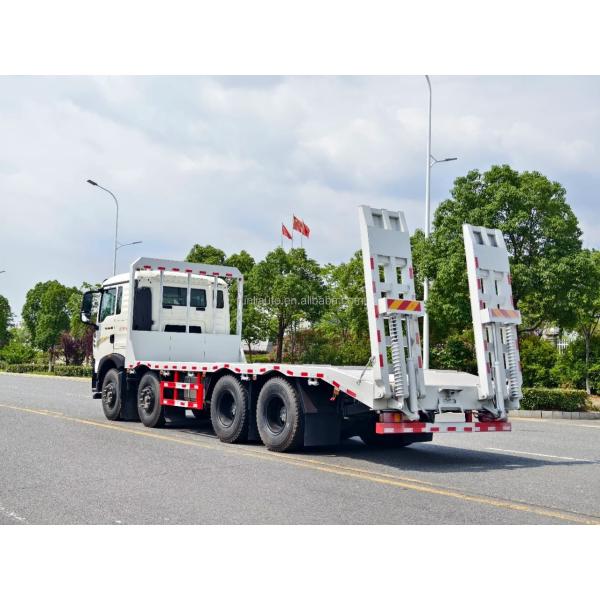 Camión de remolque de servicio pesado HOWO 8X4 de 30 toneladas, camión de remolque de plataforma