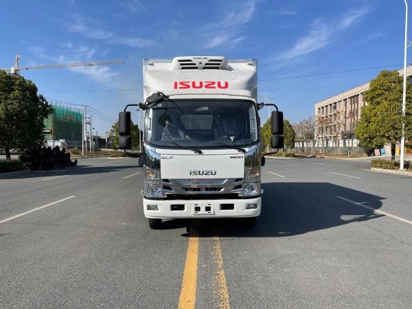 Good Temperature Control Isuzu M100 Refrigerated Truck Light Trucks