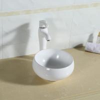 Ovale au-dessus de salle de bains sanitaire de bassin de contre- éviers en céramique faits main de bassin