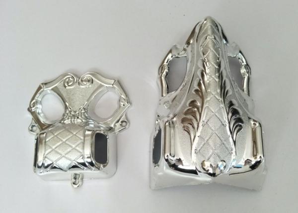 Cantos do caixão do material plástico dos PP com a decoração do funeral dos tubos do metal