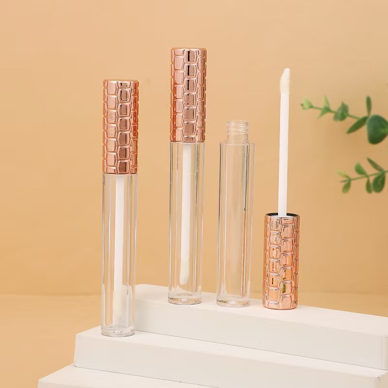 Wholesale 4.5ml Plastic Lip Gloss Tube with Golden Cap and White Brush for Empty Cosmetic Container