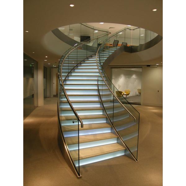 Гостиничные изогнутые прозрачные закаленные стеклянные панели для здания торгового центра Толщина 3 мм - 12 мм