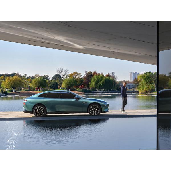 Xpeng P7i Electric Car with 473Ps Motor and 4888*1896*1450mm Size Affordable Option