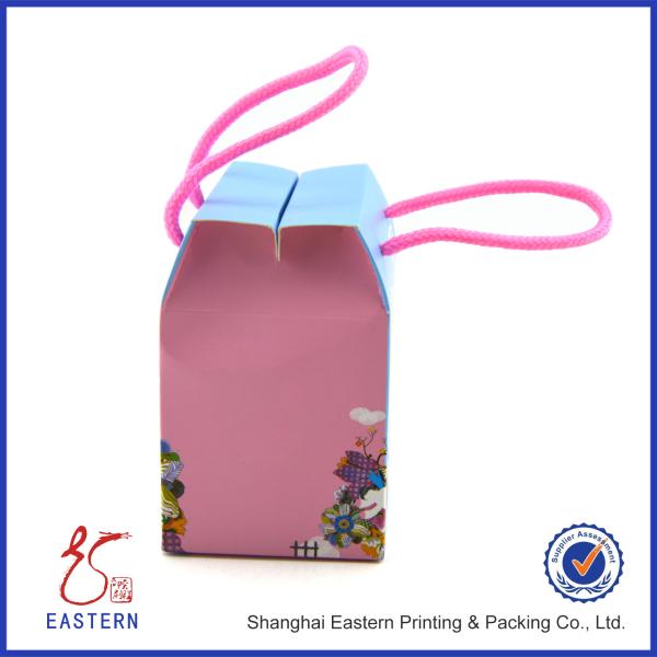 Beautiful China Red Color 50mm Width Wedding Gift Boxes With Tassel