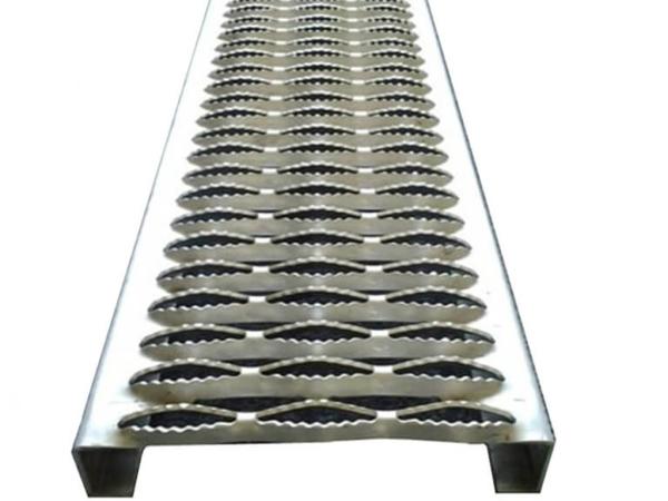 Safety Anti Skid Metal Plate Grating , Durable Slip Resistant Steel Plate
