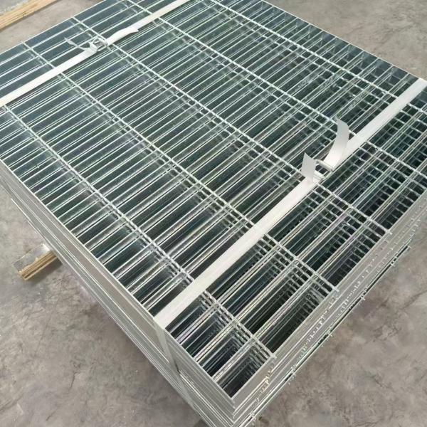 Slip-Resistant Steel Grating for Ramps and Inclines: Ensuring Safe Passage