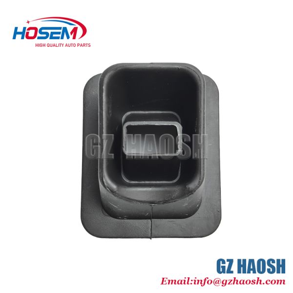 Boot Clutch Fork Dust Cover 8975006680 Fit For Isuzu D-MAX