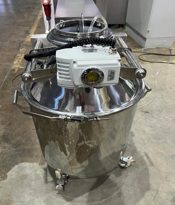 Stainless Steel Mobile Lifting Feeder For Material Conveying
