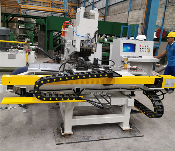 Модель BNC100 плиты CNC быстрого хода и эффективности пробивая и сверля машины