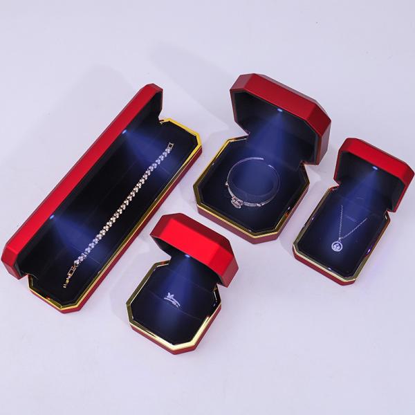 Red LED Velvet Jewelry Box for Customized Necklace Ring Packaging and Other Accessories