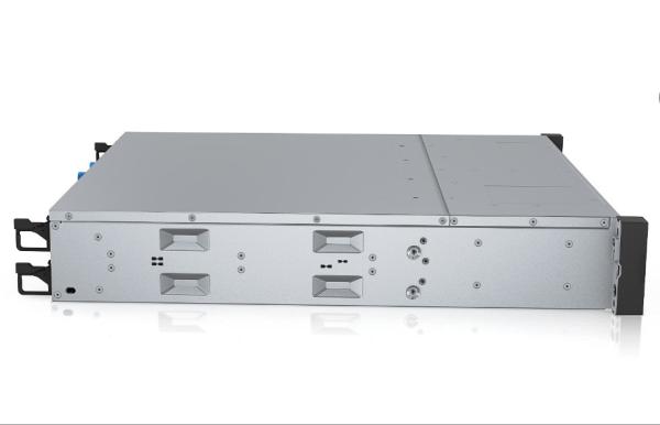 Lenovo ThinkSystem DE6400H 256TB All-Flash SAN Storage Array